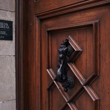 Close To Passeig De Gracia Barcelona Bagian luar foto